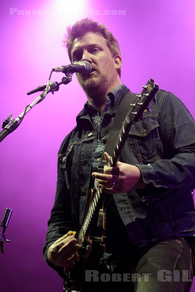 QUEENS OF THE STONE AGE - 2011-07-02 - BELFORT - Presqu'ile du Malsaucy - Joshua Michael Homme III